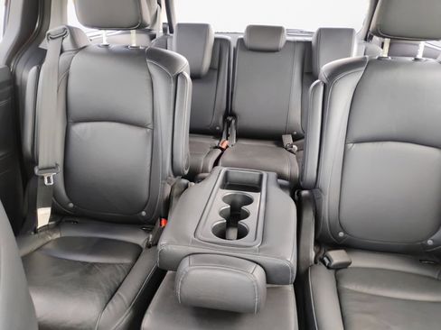 Certified 2024 Honda Odyssey Touring image 12