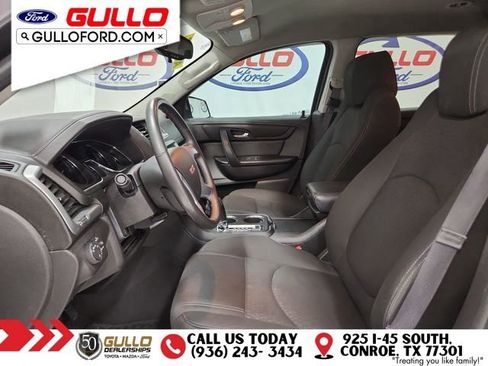 Used 2015 GMC Acadia SLE image 28