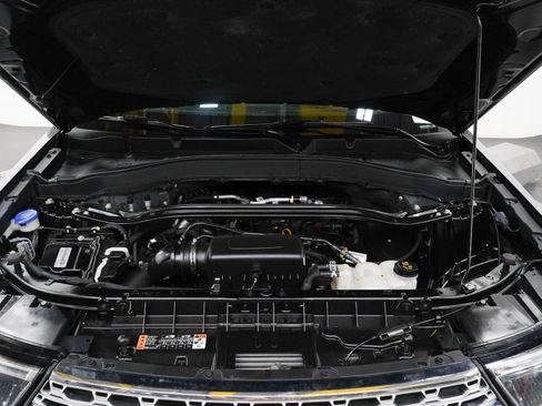 Used 2021 Ford Explorer Limited w/ Equipment Group 301A AWD/4WD image 31