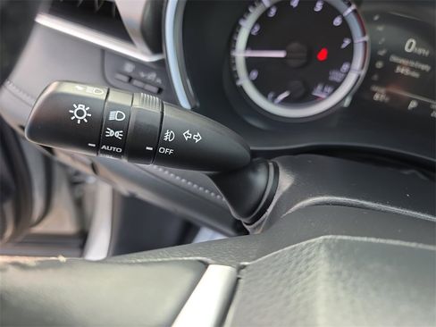 Used 2024 Toyota Highlander XLE image 21