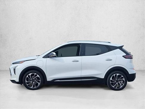 Used 2023 Chevrolet Bolt EUV Premier w/ Super Cruise Package FWD image 9