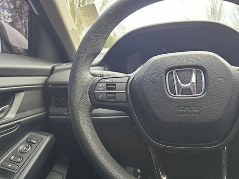 Certified 2023 Honda Accord EX image 33