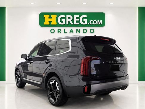 Used 2025 Kia Telluride S AWD/4WD image 2