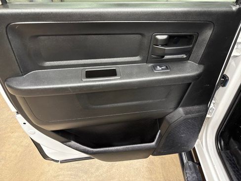 Used 2019 RAM 3500 Tradesman w/ Chrome Appearance Group image 30