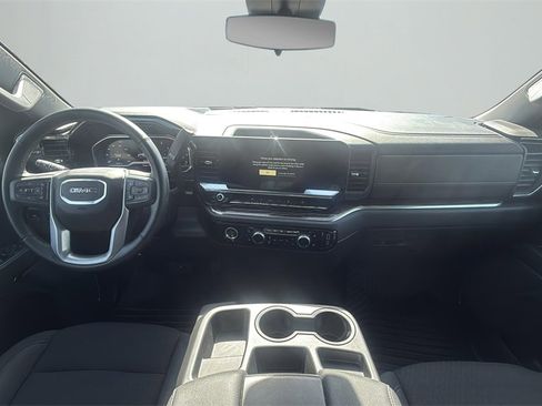 Used 2024 GMC Sierra 1500 Elevation image 9