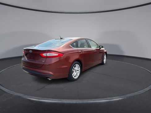 Used 2016 Ford Fusion SE FWD image 8