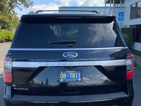 Used 2018 Ford Expedition Platinum AWD/4WD image 6