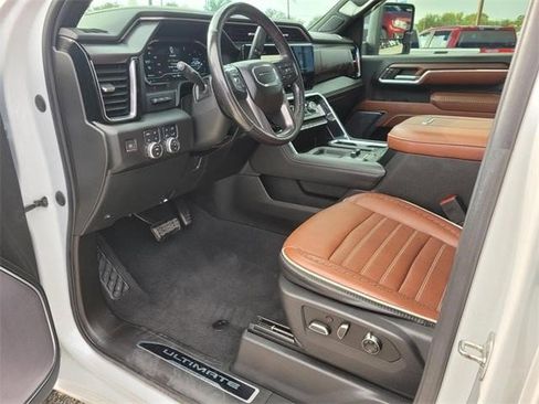 Used 2024 GMC Sierra 3500 Denali Ultimate image 2