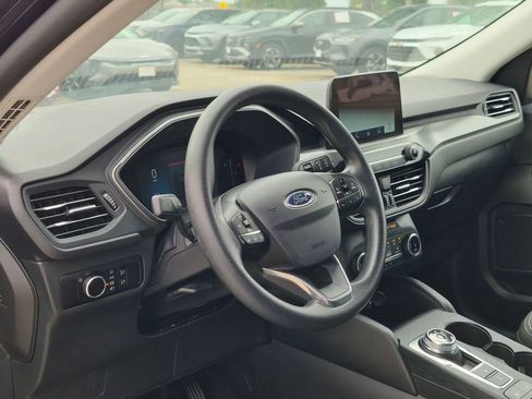 Used 2025 Ford Escape Active AWD/4WD image 11