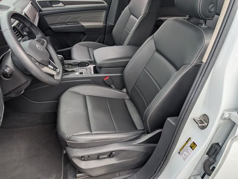 Used 2023 Volkswagen Atlas SE FWD image 16