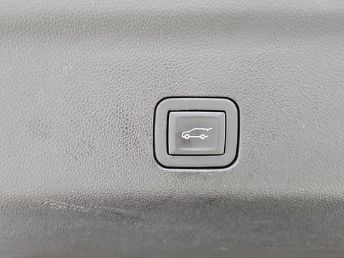 Used 2023 GMC Yukon AT4 w/ LPO, Floor Liner Package image 8