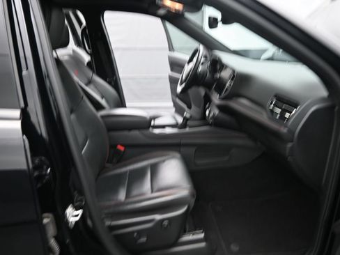 Used 2025 Dodge Durango GT AWD/4WD image 18