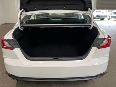 Used 2025 Toyota Camry SE FWD image 16
