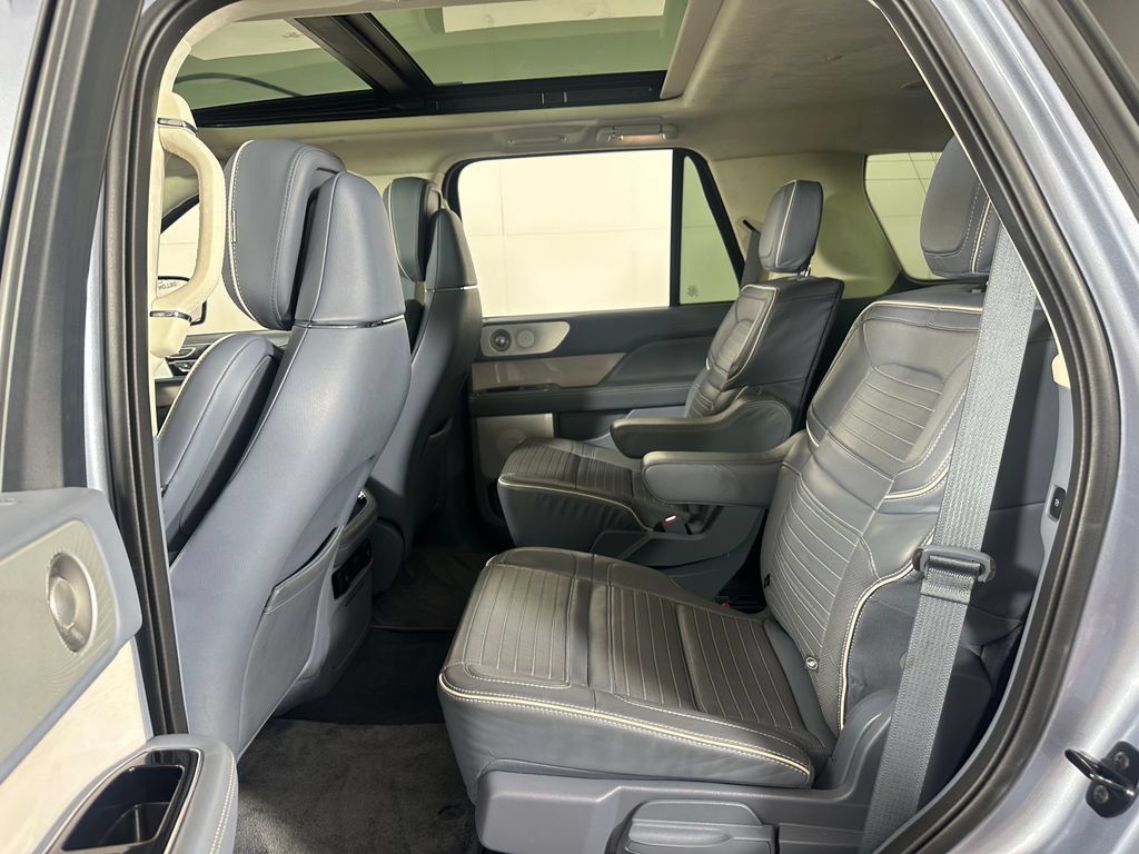 Used 2023 Lincoln Navigator Black Label AWD/4WD image 23