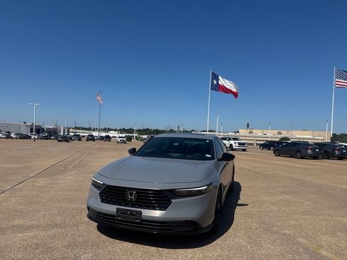 Used 2023 Honda Accord Sport image 7