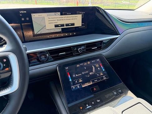 Certified 2025 INFINITI QX80 Sensory image 16