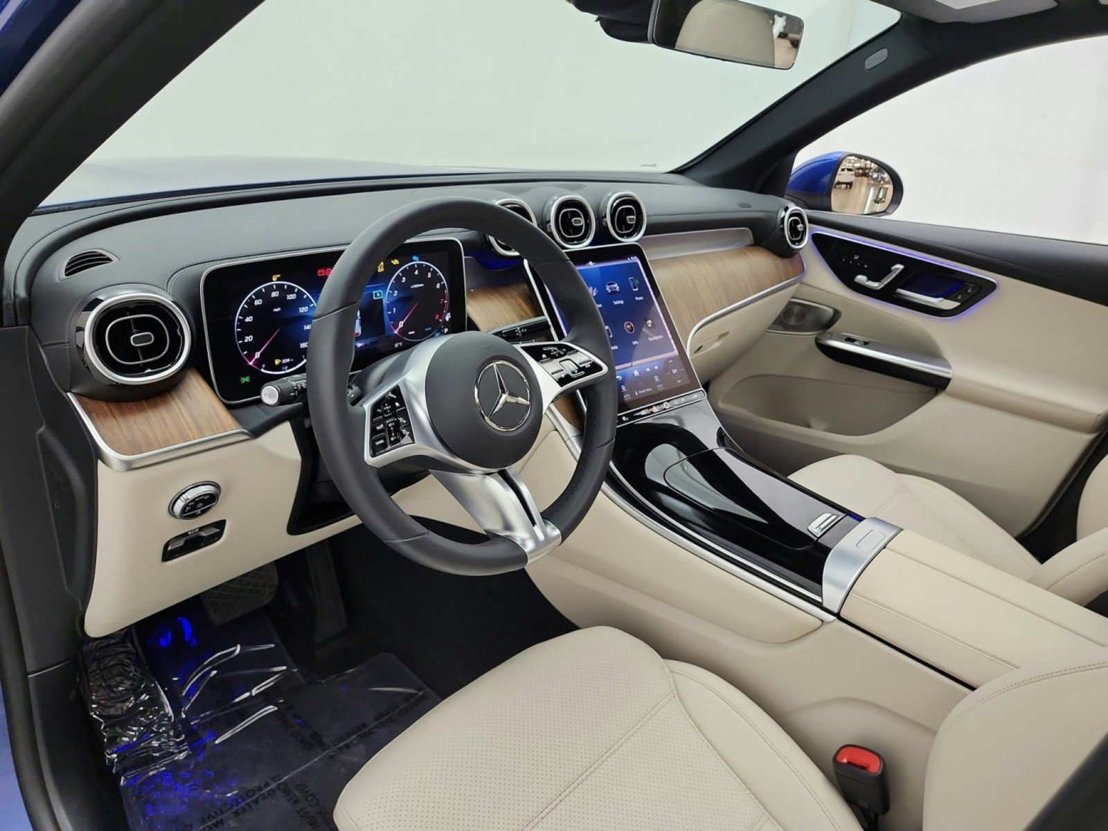 Used 2024 Mercedes-Benz GLC 300 image 12