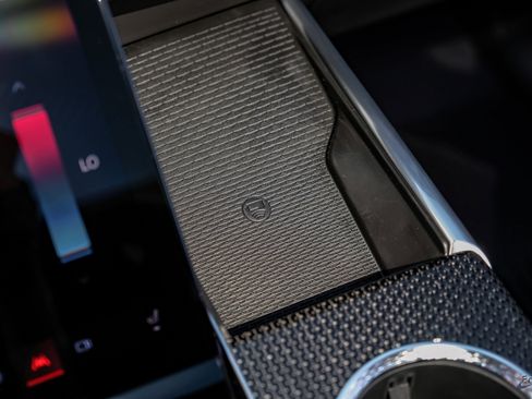 Used 2026 Cadillac Escalade V w/ LPO, ONYX Package image 57