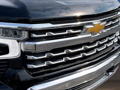 Used 2024 Chevrolet Silverado 1500 LTZ w/ Technology Package RWD image 32