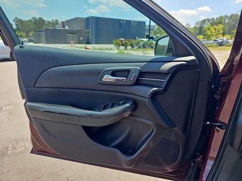 Used 2015 Chevrolet Malibu LT w/ Power Convenience Package FWD image 30