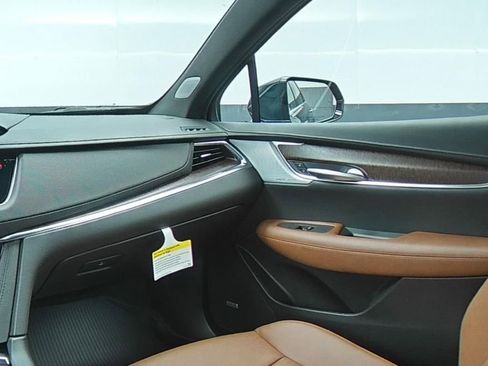 New 2025 Cadillac XT5 Premium Luxury w/ Technology Package AWD/4WD image 11