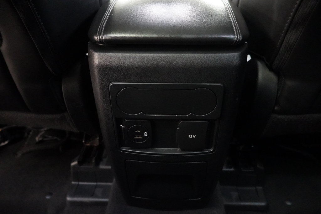 Used 2022 Ford Explorer XLT w/ Equipment Group 202A AWD/4WD image 29