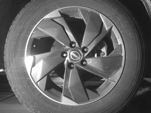 Used 2025 Nissan Rogue SV image 13