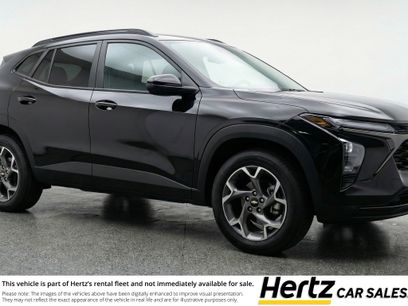 Used 2025 Chevrolet Trax LT