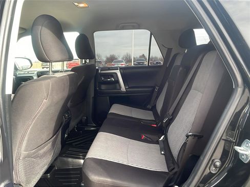 Used 2022 Toyota 4Runner SR5 image 18