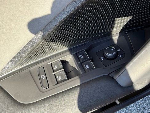 New 2026 Volkswagen Tiguan SE R-Line FWD image 41