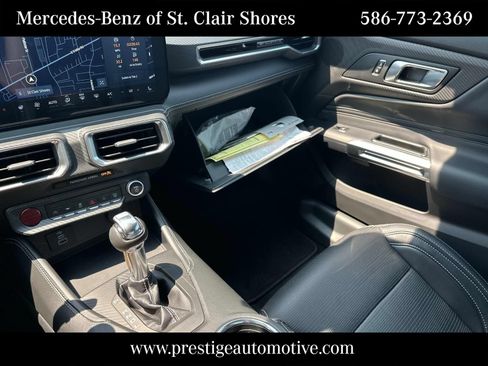 Used 2025 Ford Mustang Premium RWD image 33