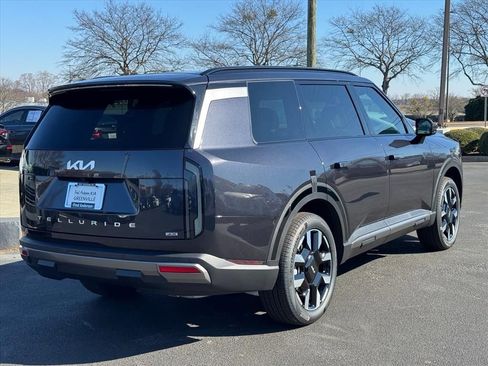 New 2027 Kia Telluride S image 3