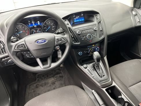 Used 2018 Ford Focus SE FWD image 10