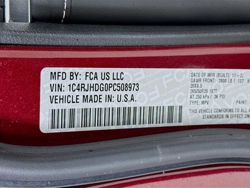 Used 2023 Jeep Grand Cherokee Overland w/ Luxury Tech Group IV image 38