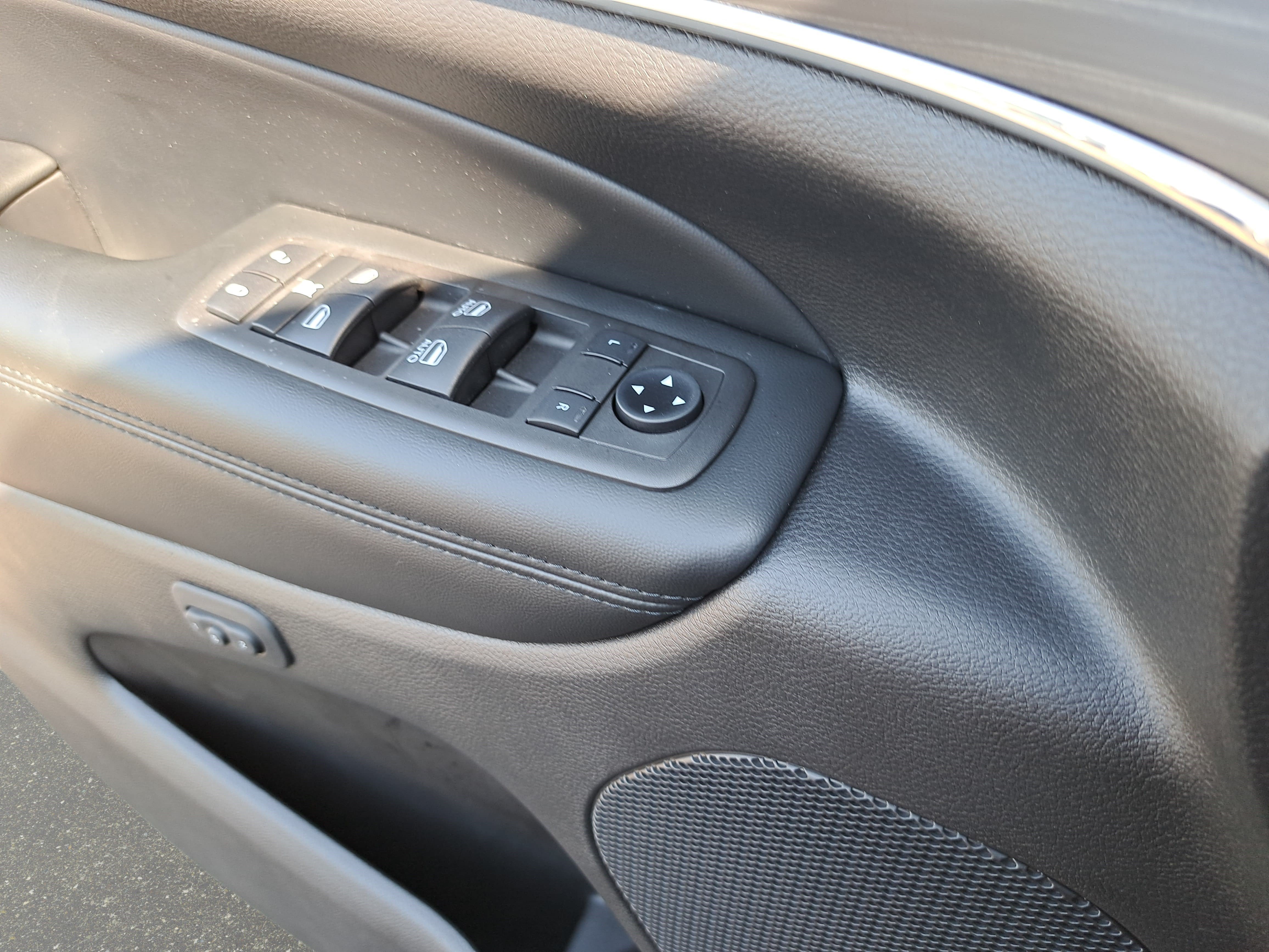 Used 2021 Jeep Grand Cherokee Limited RWD image 27