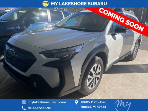 Used 2025 Subaru Outback Premium w/ Popular Package #1A image 3