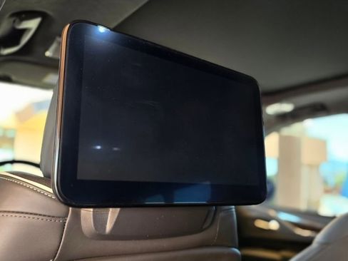 Used 2023 Cadillac Escalade ESV Sport Platinum image 28