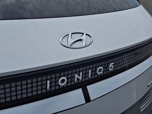Used 2023 Hyundai Ioniq 5 Limited AWD/4WD image 32