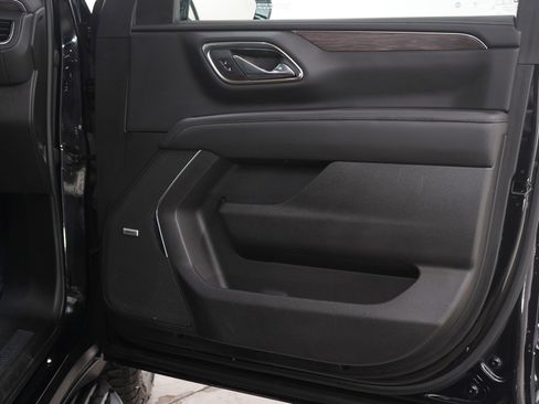 Used 2023 Chevrolet Tahoe LT AWD/4WD image 17