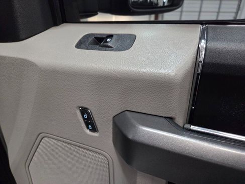 Used 2017 Ford F250 XLT w/ XLT Value Package image 39