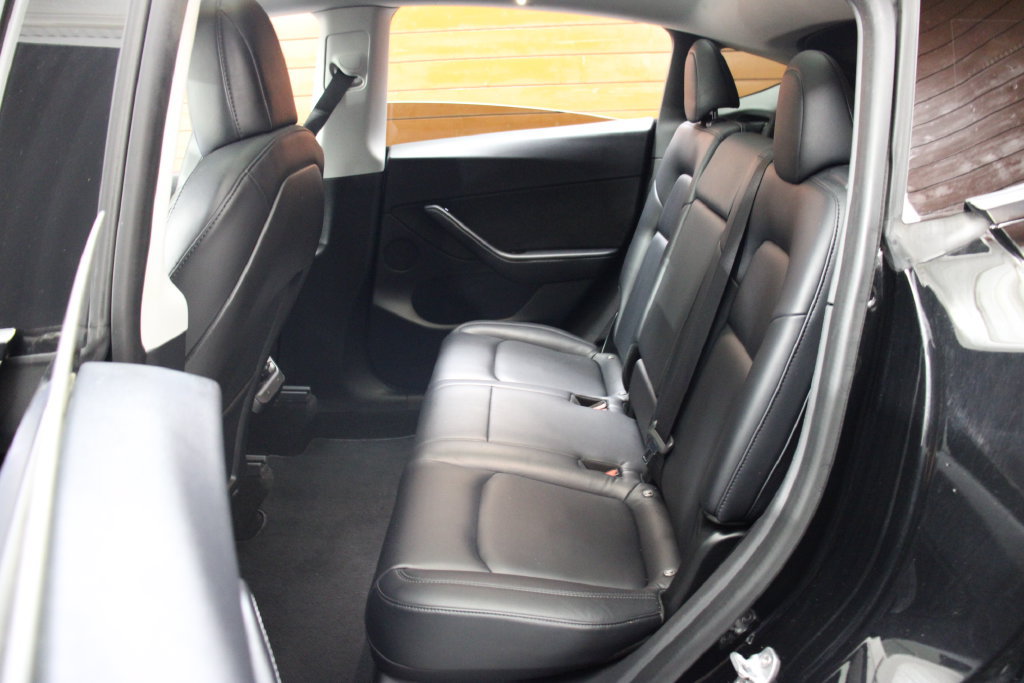 Used 2021 Tesla Model Y Long Range AWD/4WD image 22