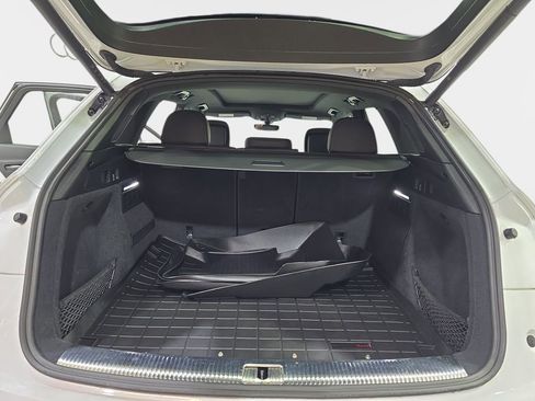 Used 2024 Audi SQ5 Prestige image 12