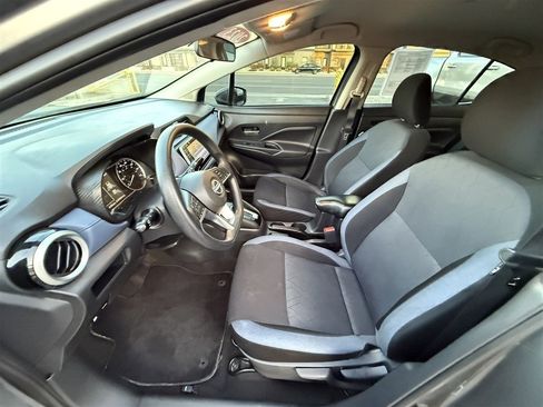 Used 2023 Nissan Versa SV image 17