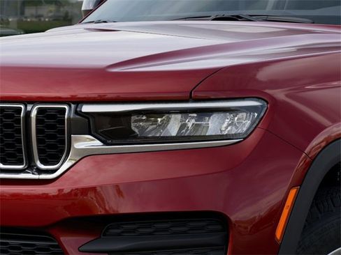 New 2025 Jeep Grand Cherokee Laredo X w/ Luxury Tech Group I image 10