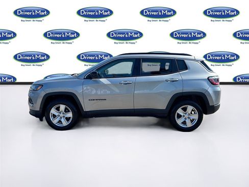 Used 2022 Jeep Compass Latitude w/ Convenience Group AWD/4WD image 4
