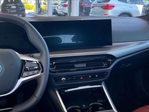 Certified 2025 BMW i4 eDrive40 RWD image 9