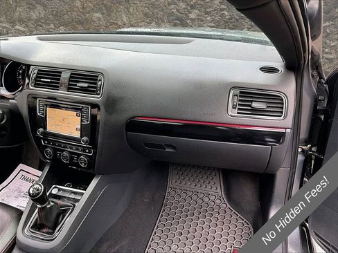 Used 2017 Volkswagen Jetta GLI FWD image 15