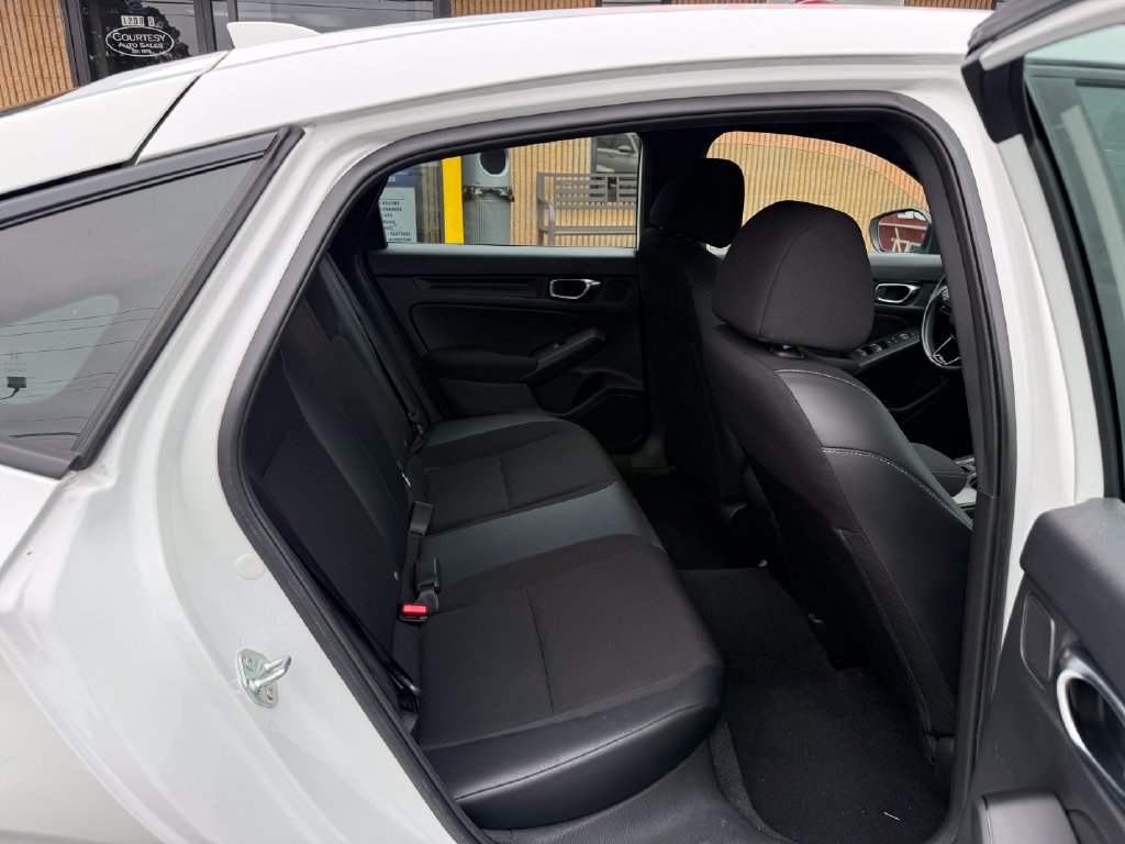 Used 2022 Honda Civic Sport image 15