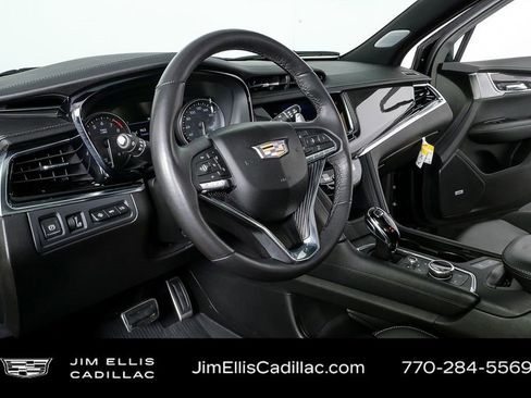 Certified 2024 Cadillac XT6 Sport w/ Technology Package image 4