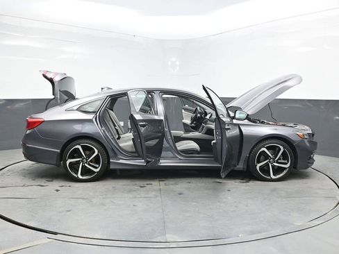 Used 2019 Honda Accord Touring image 42